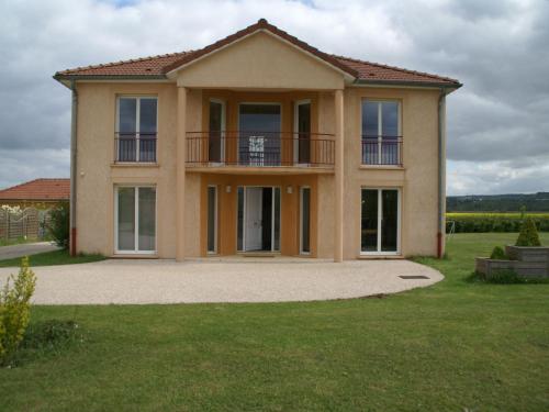 Huge Holiday Home in Lotharingen with Private Swimming Pool Verdun france