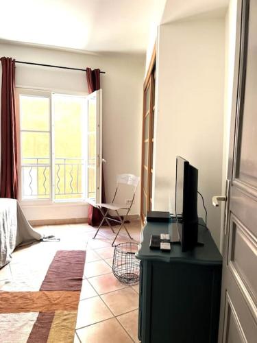 Hyères, Appartement T2, proche Villa Noailles Hyères france