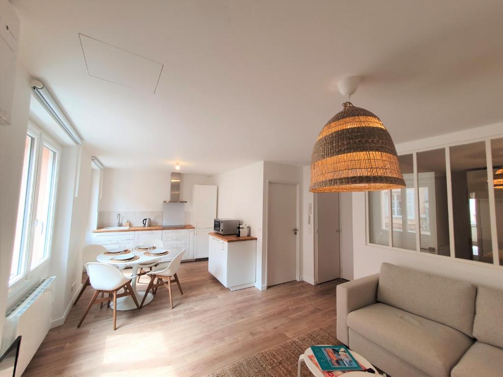 Appartement Hyper centre St Tropez Appartement cosy neuf 84 Rue Général Allard, 83990 Saint-Tropez