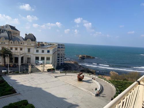 HYPER CENTRE, VUE MER ,APPARTEMENT NEUF, 6 adultes Biarritz france