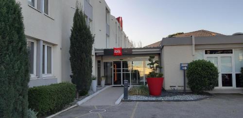 ibis Arles Arles france