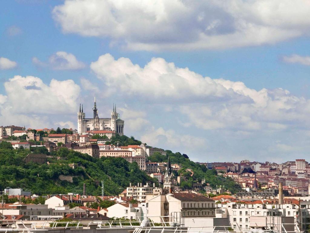 Hôtel Ibis Budget Lyon Caluire Cité Internationale 154, Grande Rue de St Clair, 69300 Caluire-et-Cuire