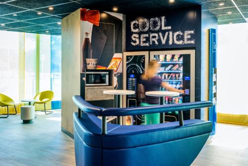 Hôtel ibis budget Saint Quentin Yvelines - Vélodrome 1, Place De La Paix Céleste Montigny-le-Bretonneux
