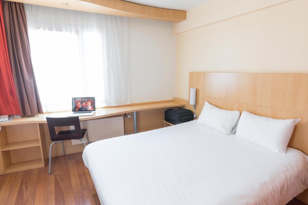 Hôtel ibis Dunkerque 13 rue du Leughenaer, 59140 Dunkerque