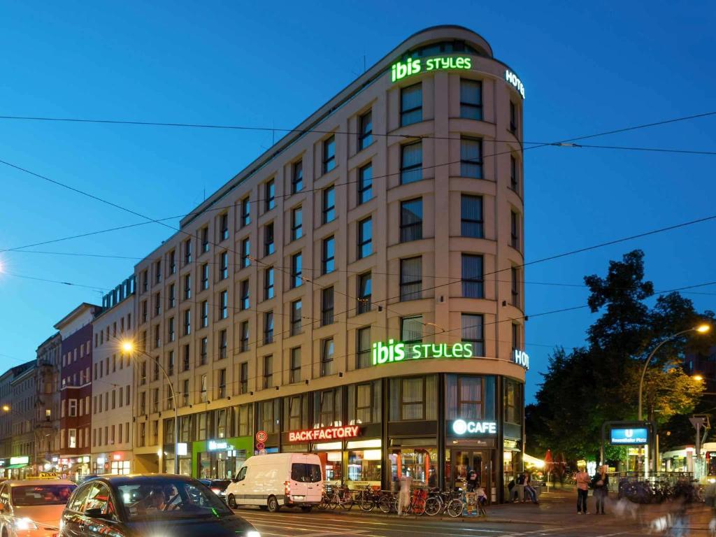 Hôtel ibis Styles Hotel Berlin Mitte Brunnenstr. 1-2, 10119 Berlin