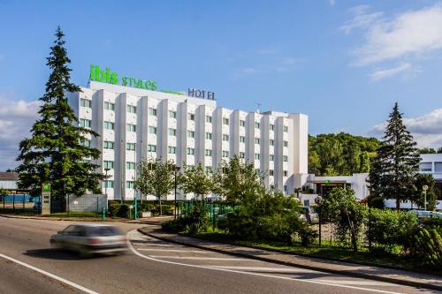 Hôtel ibis Styles Lyon Sud Vienne 1363 Avenue Frédéric Mistral Chasse-sur-Rhône