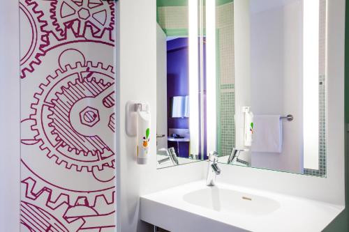 ibis Styles Paris Mairie De Clichy Clichy france