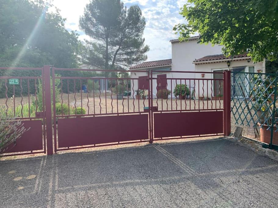 Maison de vacances « Idabella » Studio neuf dans villa avec jardin à la campagne. 22 Chemin de la Carraire des Arlesiens, 13710 Fuveau