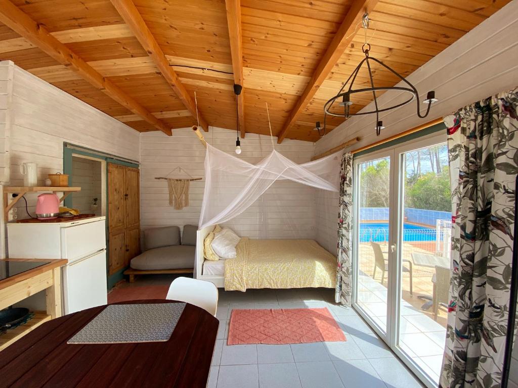 Appartement Ideal Summer cabin 1 km from arrifana beach Rua Sector A - LT 17 Vale da Telha, 8670-156 Aljezur