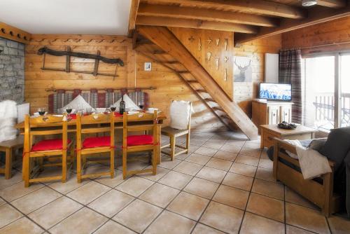 Ideally situated luxury 3 bedroom apartment Val Claret Tignes france