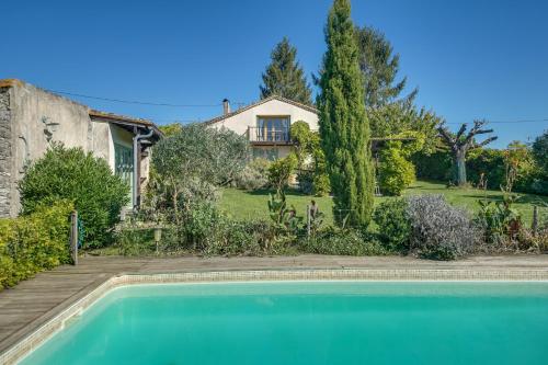 Idyllic retreat amid the vines with its own pool Saint-André-et-Appelles france