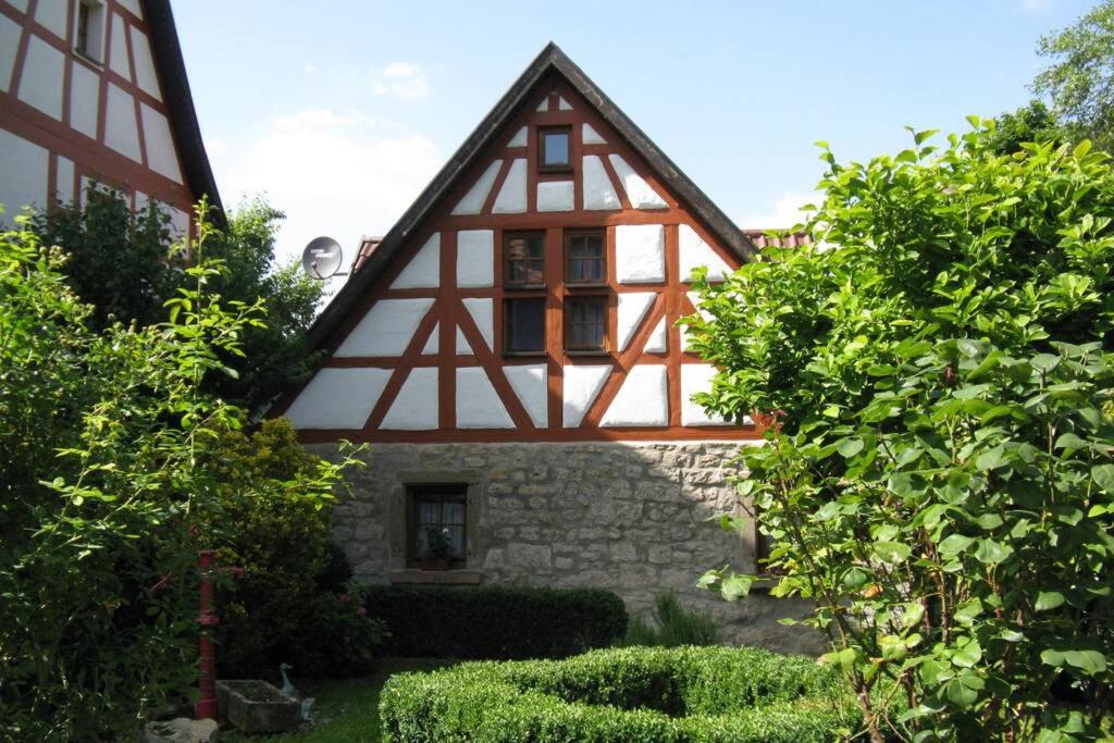 Maison de vacances Idyllisches Fachwerkhäusle am Tor zum Schwarzwald 15 Horber Gäßle, 72160 Horb am Neckar