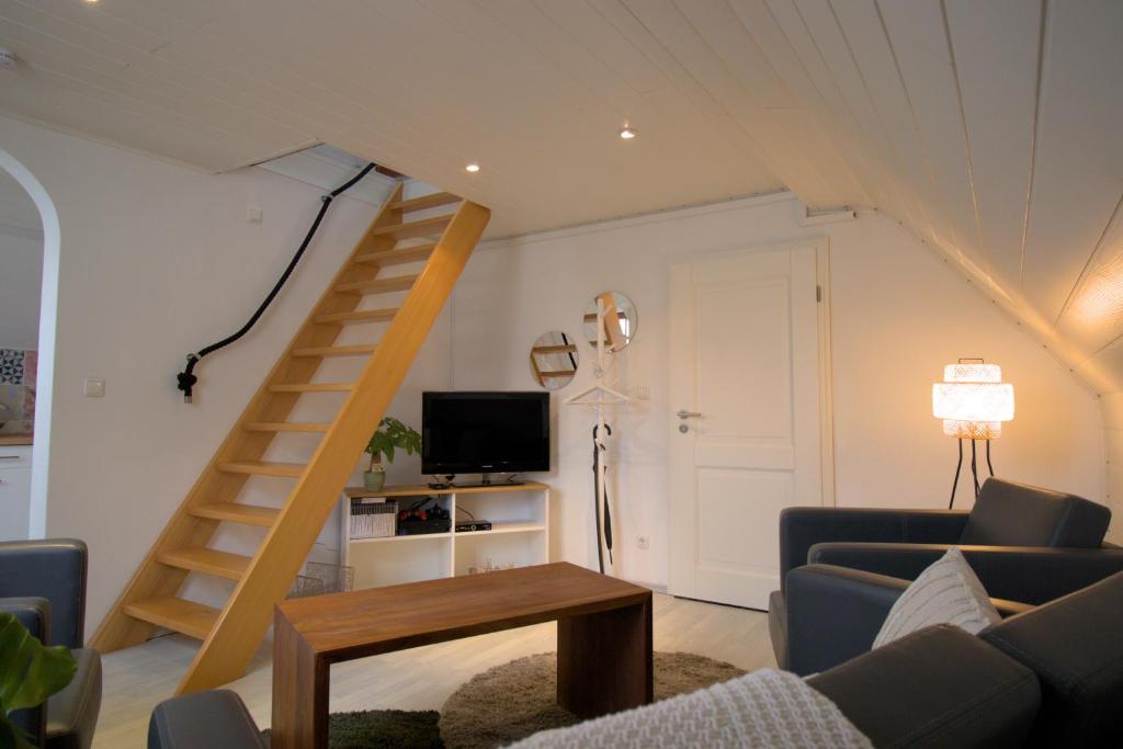 Appartement Idyllisches Wohnen in grüner Oase 13 Karlstraße, 64347 Griesheim