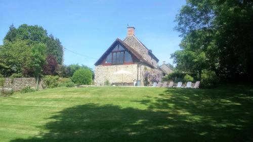 Immaculate 6-Bed House Saint-Sauveur-de-Carrouges france