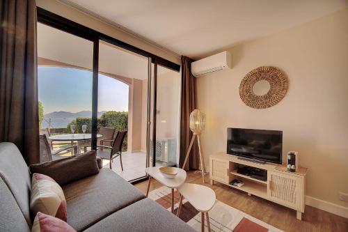 IMMOGROOM - 1bedroom sea view - Renovated - Pool -Parking Cannes france