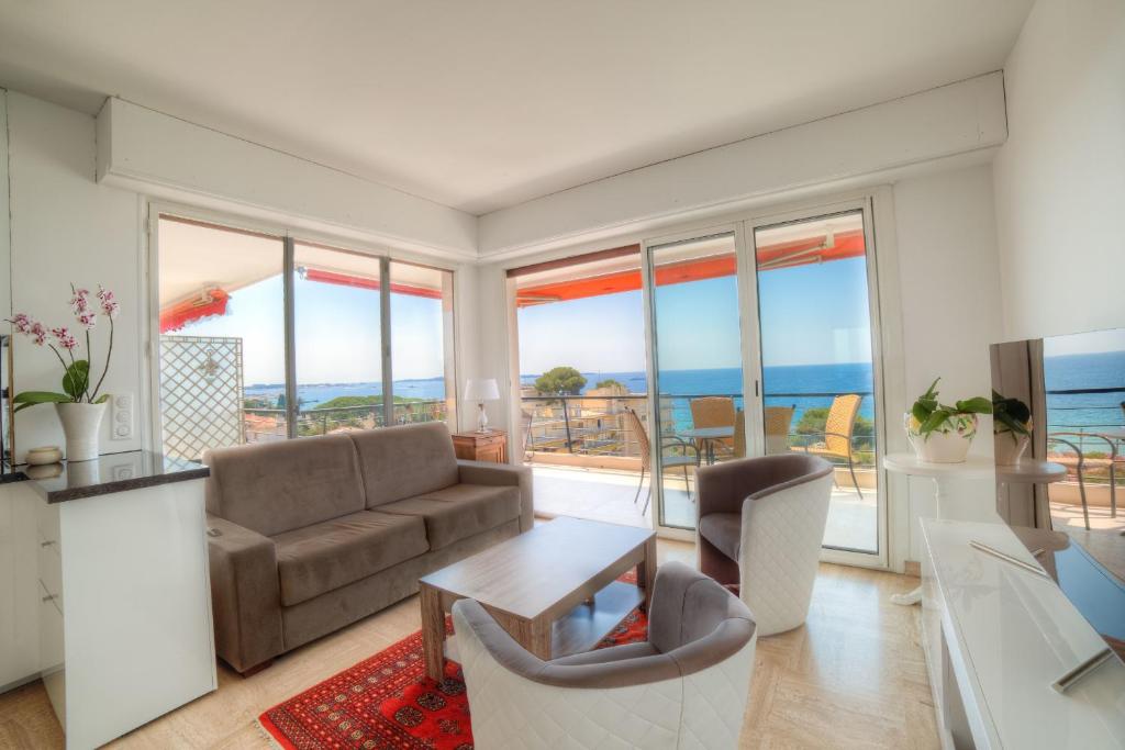 Appartement IMMOGROOM- 2 bedrooms -Panoramic Sea view - Huge Terrace - Beach 39 Avenue du Dr Raymond Picaud, 06400 Cannes