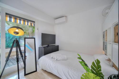 Appartement IMMOGROOM - NEW - renovated studio with terrace 8 avenue de la Baronne Cannes