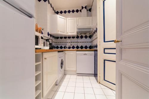 Appartement IMMOGROOM - Quiet - AC - next to Palais des Festivals- CONGRESSBEACHES Rue des Halles 9-11 Cannes
