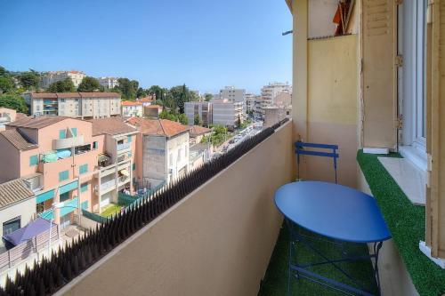 Appartement IMMOGROOM - Rénové - Parking - Climatisation - Balcon 27 avenue du Camp Long Cannes