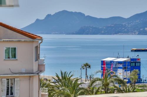 Appartement IMMOGROOM - Sea View - Balcony - 5 min from the beach 4 Boulevard Alexandre III Cannes