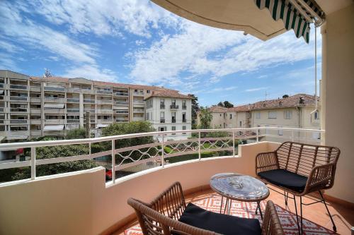 Appartement IMMOGROOM - Spacieux 3 pièces - Garage - Terrasse - Climatisation 34-36 rue Shakespeare Cannes