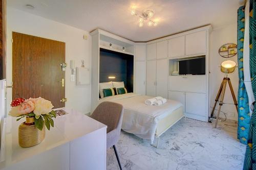 Appartement IMMOGROOM- Suquet -Terrasse - City Center- Near Sea - AC 20 Boulevard Vallombrosa Cannes
