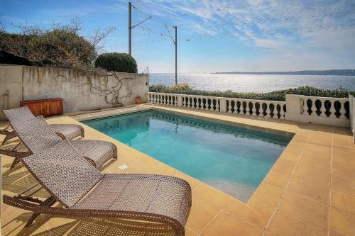 IMMOGROOM - Villa 250m2 - Piscine - Terrasse - Jardin - Clim Cannes france