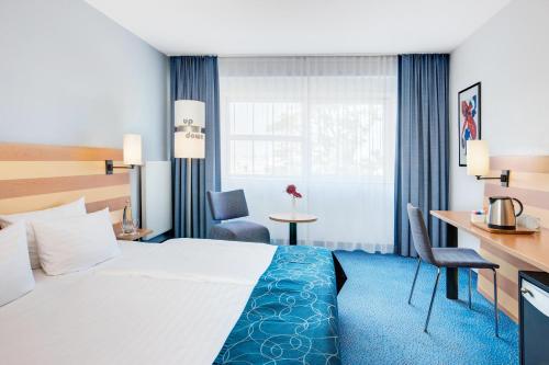 Hôtel IntercityHotel Frankfurt Airport Am Luftbrückendenkmal 1 Francfort-sur-le-Main