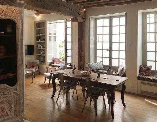 Appartement IntoParis Charming apartment in Le Marais 1 Impasse Saint-Claude Paris