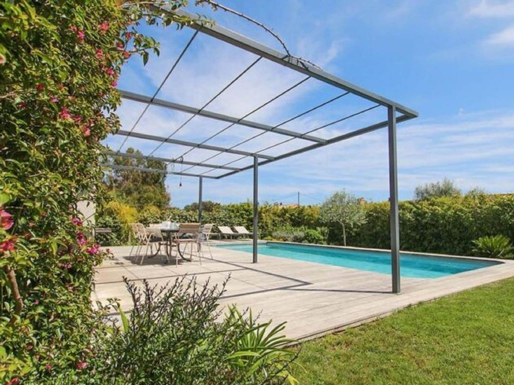 Maison de vacances Inviting holiday home in Grimaud with private pool , 83310 Grimaud