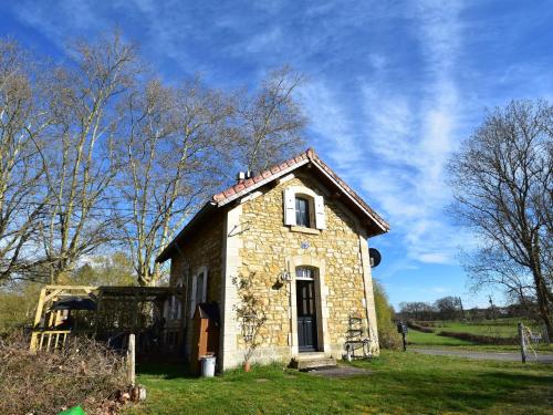 Maison de vacances Inviting Holiday Home in Montaron with Garden  Montaron