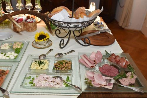 Maison d'hôtes Jagdschloss Fahrenbühl Hotel Garni Fahrenbühl, 14 Kirchenlamitz