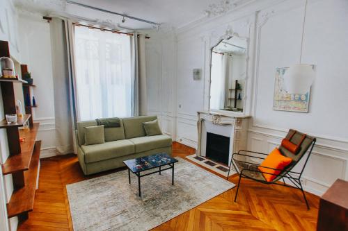 Appartement Joie Paris Arc de Triomphe - Champs Elysée 15 Rue Villaret de Joyeuse Paris