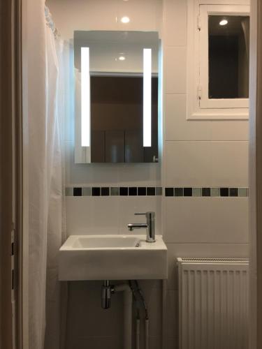 Appartement Joli 2 pièces # Paris 14eme 51 Rue de Gergovie Paris