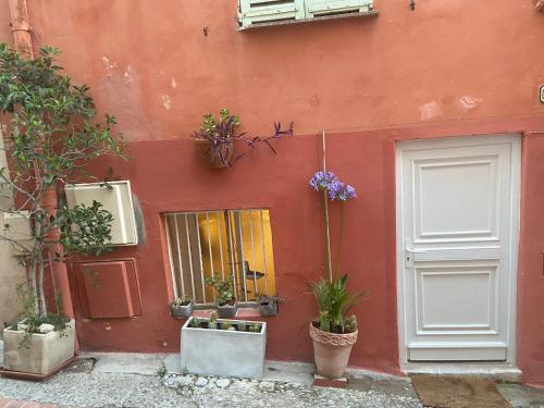 Appartement Joli Appart 29m2 en Vieille Ville Menton 2 mins de la mer 18 Traverse du Vieux Château 22 Menton