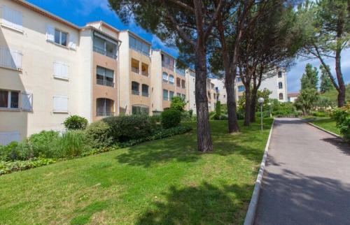 Joli Appartement au Lagon bleu Fréjus france