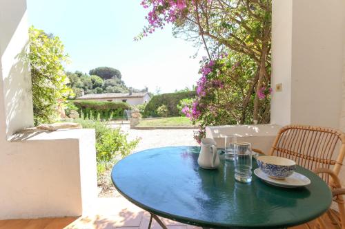 Joli appartement dans une magnifique résidence calme avec parking- Benakey Cannes france