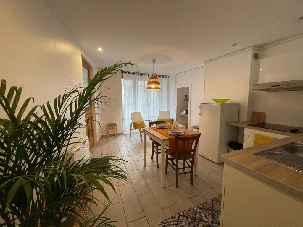 Appartement Joli gîte à Chéroy 13 Rue de la République, 89690 Chéroy