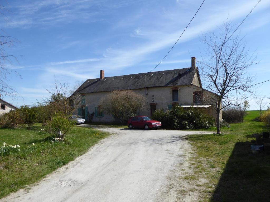 Maison de vacances joli gite au calme proche d'Issoudun (17 km) Le Petit Bois Girard, 36150 Giroux