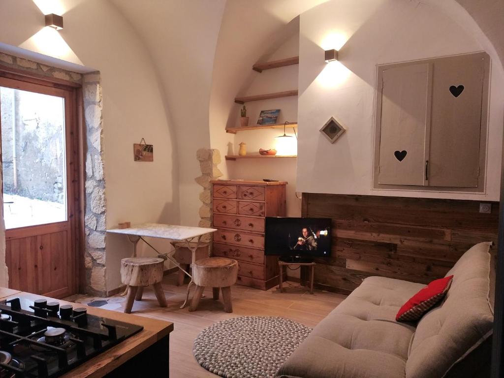 Appartement Joli petit appartement Montagne#SKI#LAC#NETFLIX# Place d'Armes, 04140 Seyne