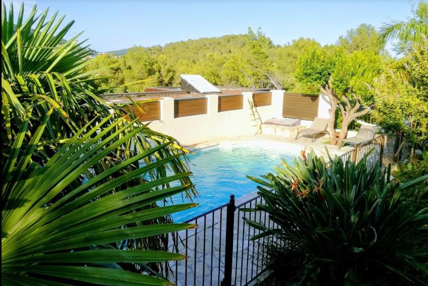 Villas Joli rez-de-villa 80 m2 proche mer 14 Allée des Santolines, 83320 Carqueiranne