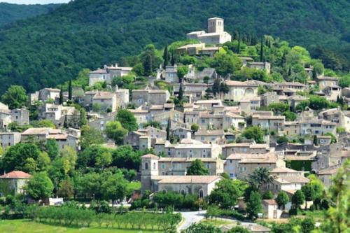 Maison de vacances Jolie maison avec vue à Mirmande 15 Rue du Boulanger Mirmande