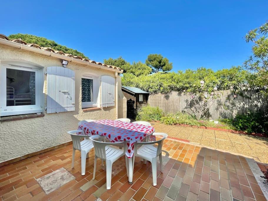 Maison de vacances Jolie maison dans résidence avec piscine 3 Avenue de Cassiopée, 34300 Le Cap d\'Agde