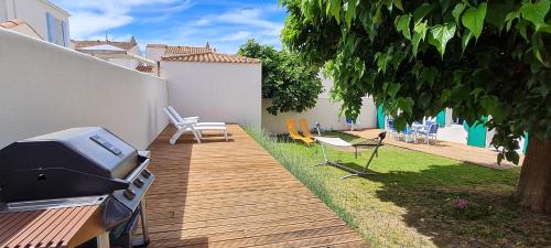 Jolie maison dans résidence avec piscine et terrain de pétanque La Flotte france