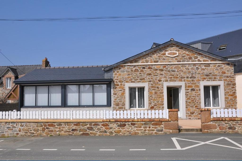 Villa Jolie maison de plain-pied très confortable à PERROS-GUIREC - Réf 839 58 rue des frères Le Montreer, 22700 Perros-Guirec