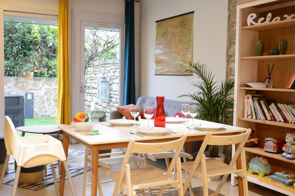 Maison de vacances Jolie maison de ville avec extérieur à Dijon 25 Rue Bordot, 21000 Dijon