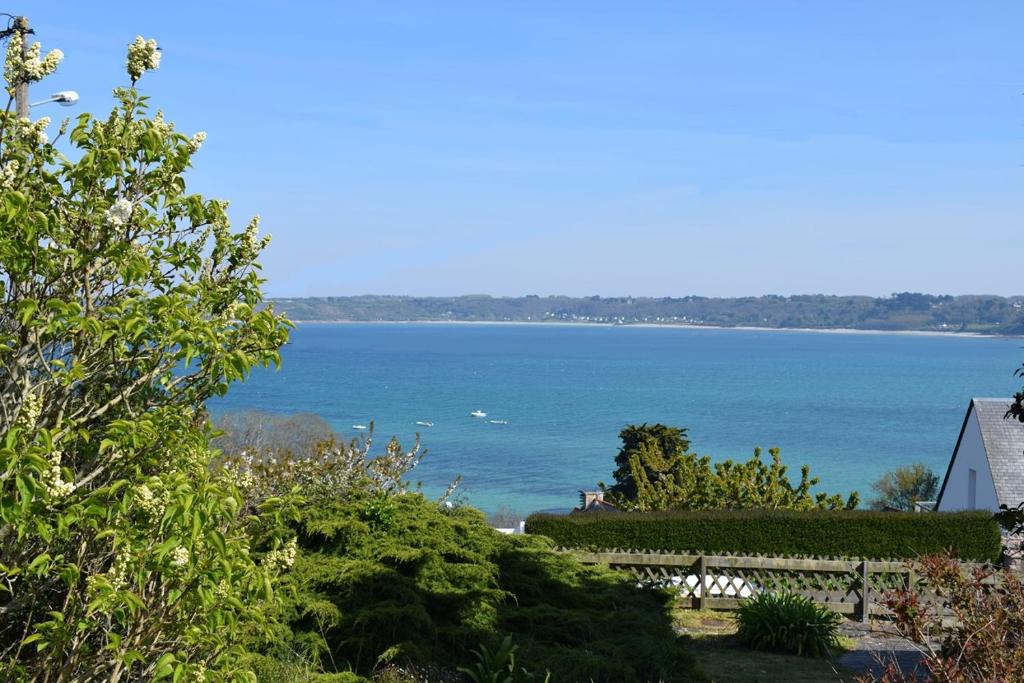 Villa Jolie maison VUE MER en granit rose dans un quartier calme de PERROS-GUIREC - Ref 929 47 rue de la Petite Corniche, 22700 Perros-Guirec