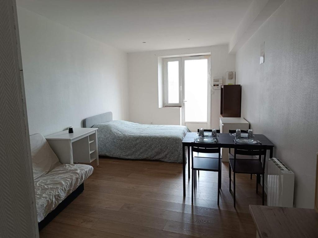 Appartement Jolie studio 40 bis Rue Faubourg National, 03500 Saint-Pourçain-sur-Sioule