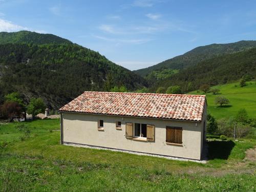 Maison de vacances Jolie villa contemporaine avec terrasse et terrain Saint-Pierre Beaujeu