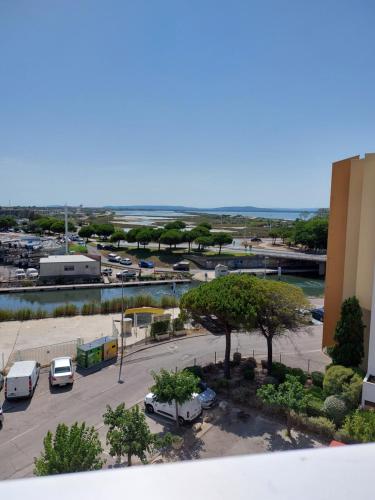 Jolis Studios vue sur mer Port, Etangs et Canaux Résidence RIVERCITY Carnon-Plage france